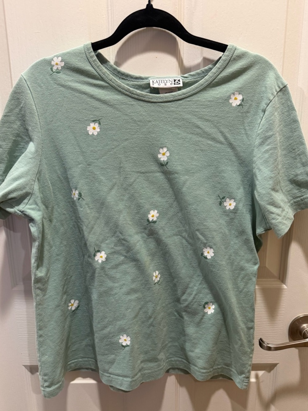 Kaitlyn Rose Daisy Embroidered Mint Green Tee Sz M 100% Cotton Made in USA
